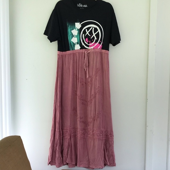 Handcrafted Reworked Blink182 Maxi Peasant Dress size M/1X maxi shirt - Picture 1 of 10